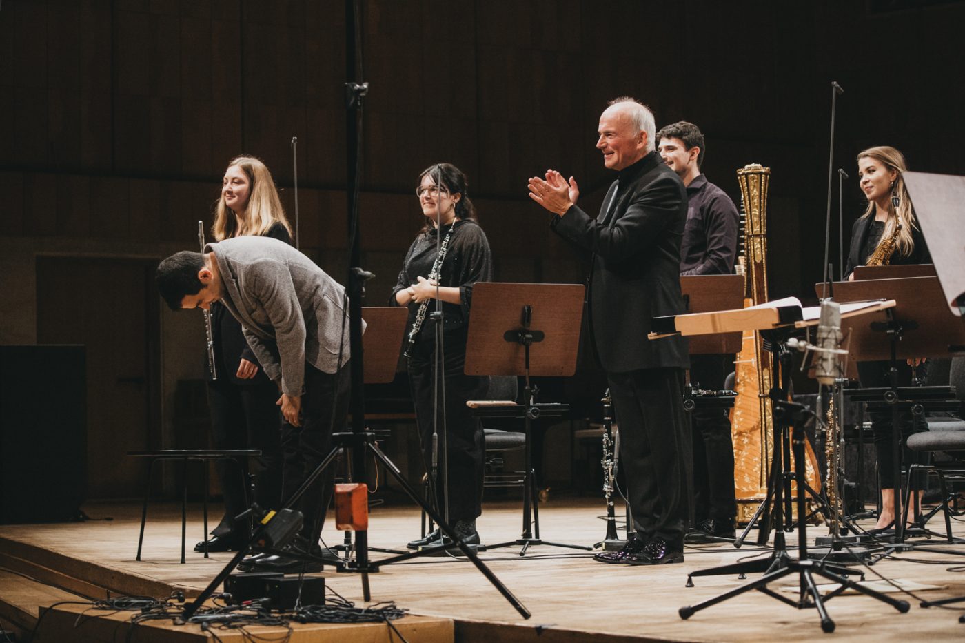 A European workshop rehearsal with students and teacher
